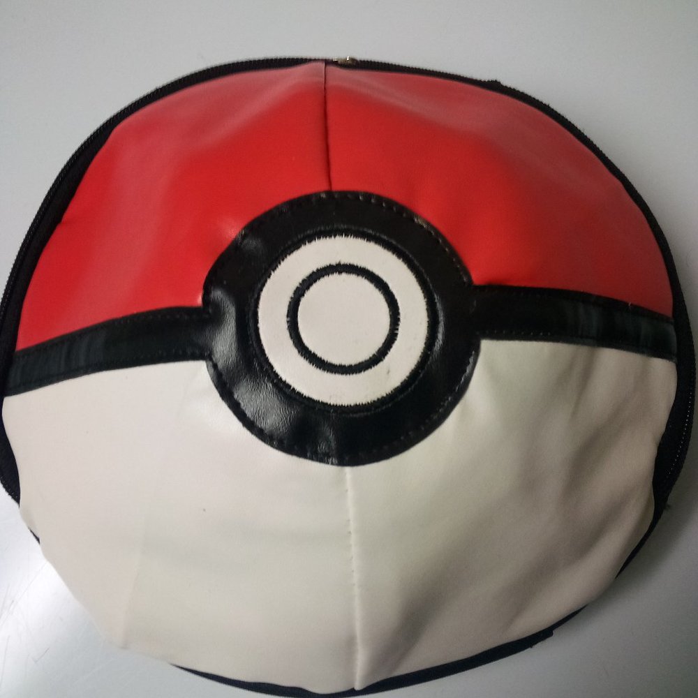 Pokemon Pokeball Insulated Lunch Bag Tote with Zipper and Handle 9.5" X 9.5"